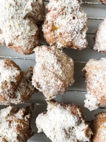 sesame apple fritters